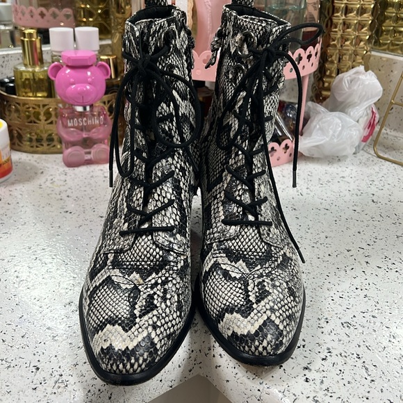 Diane Von Furstenberg Dakota Snakeskin Booties - Picture 5 of 13